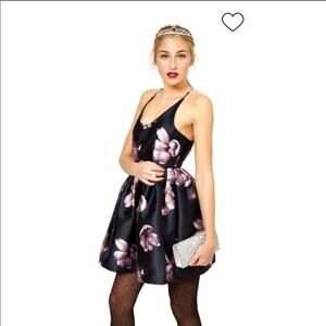 L’atiste by Amy purple floral dress size medium